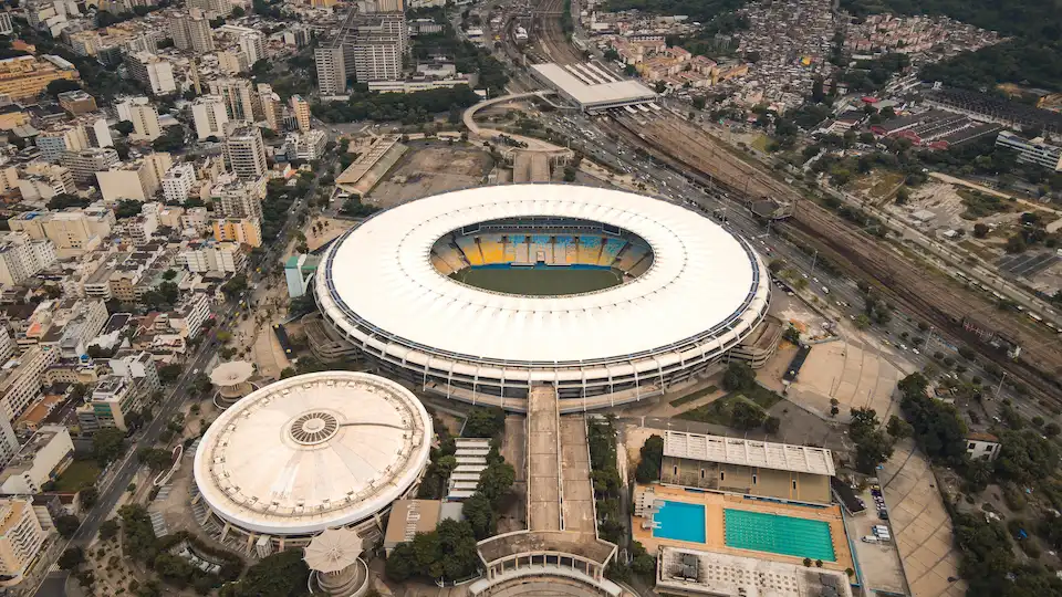 Der Maracanã-Komplex aus der Luft, mit dem Maracanãzinho und den Sportanlagen daneben